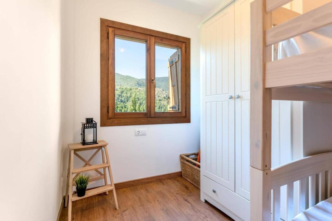 Apartamentsaloriaburg Farrera エクステリア 写真