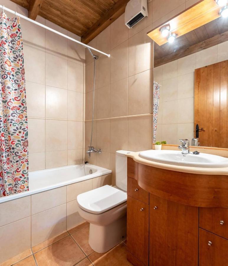 Apartamentsaloriaburg Farrera エクステリア 写真