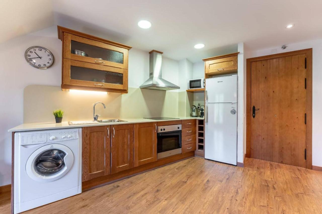Apartamentsaloriaburg Farrera エクステリア 写真
