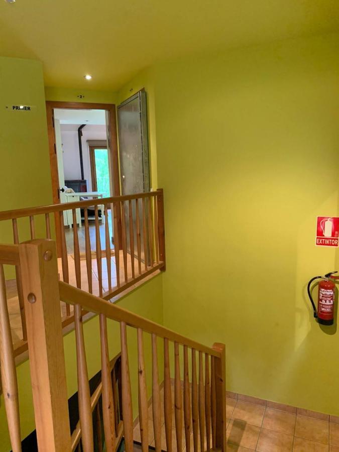 Apartamentsaloriaburg Farrera エクステリア 写真